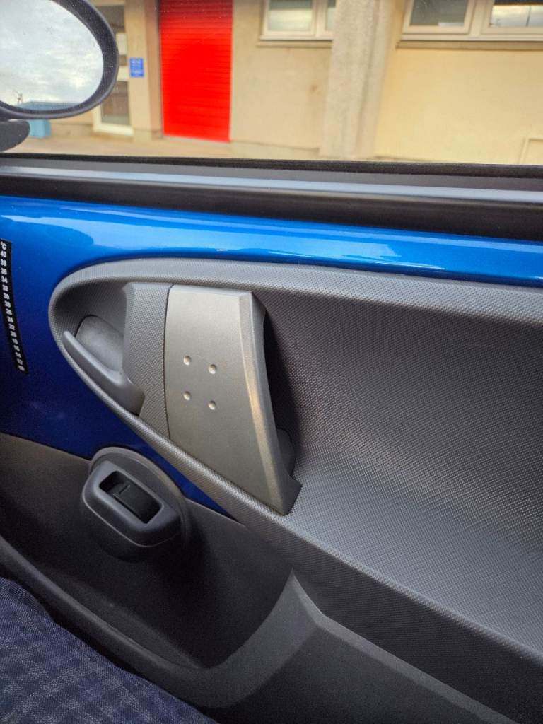 Peugeot, 107, Hatchback, 2011, Manual, 998 (cc), 5 doors