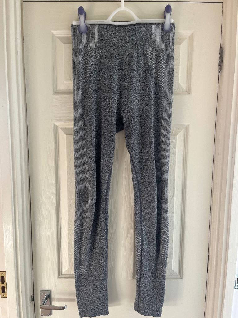 (1013) Ladies grey leggings, size 12/14