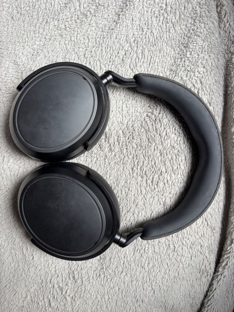 Sennheiser MOMENTUM 4– Excellent Condition with Original Case & Accessories.