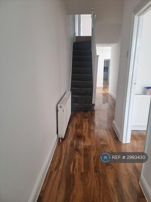 5 bedroom house in Vicarage Road, London, E10 (5 bed) (#2993430)