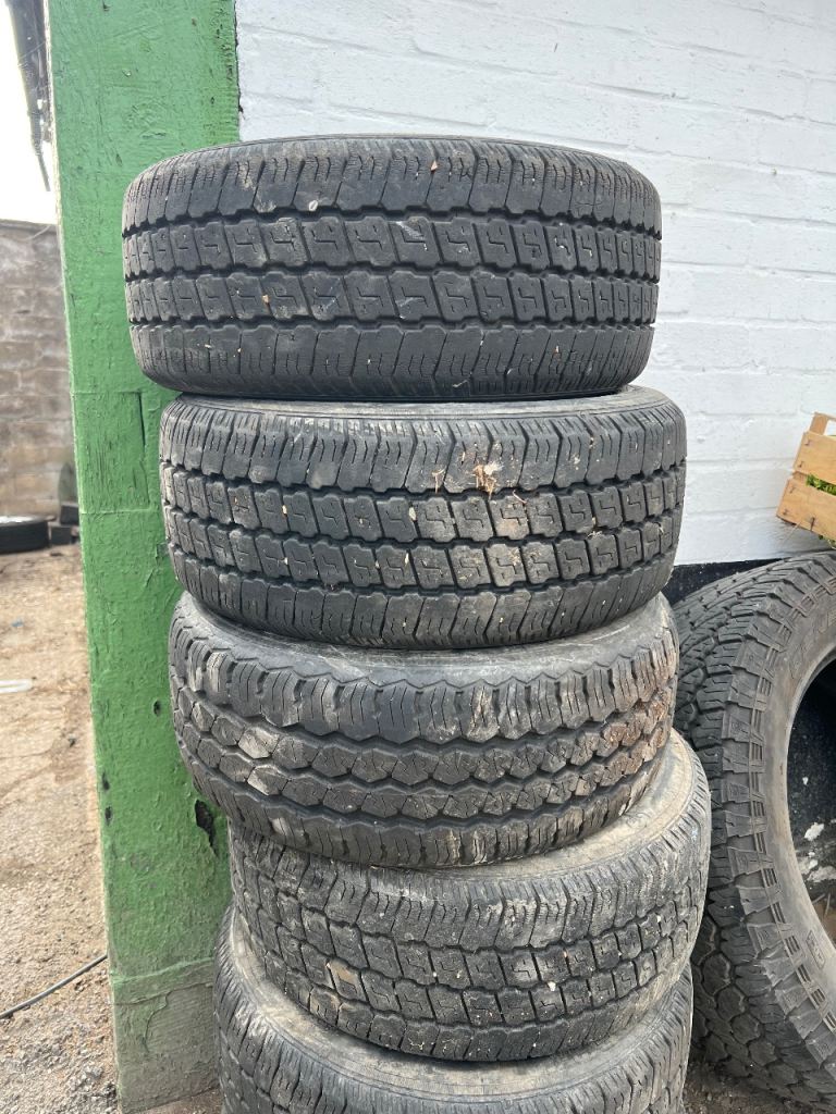 Ifor Williams tyres 195,50,13 
