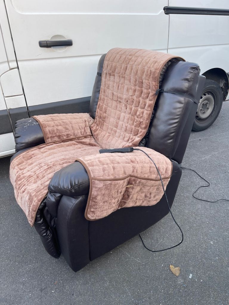 Free electric riser recliner- can deliver