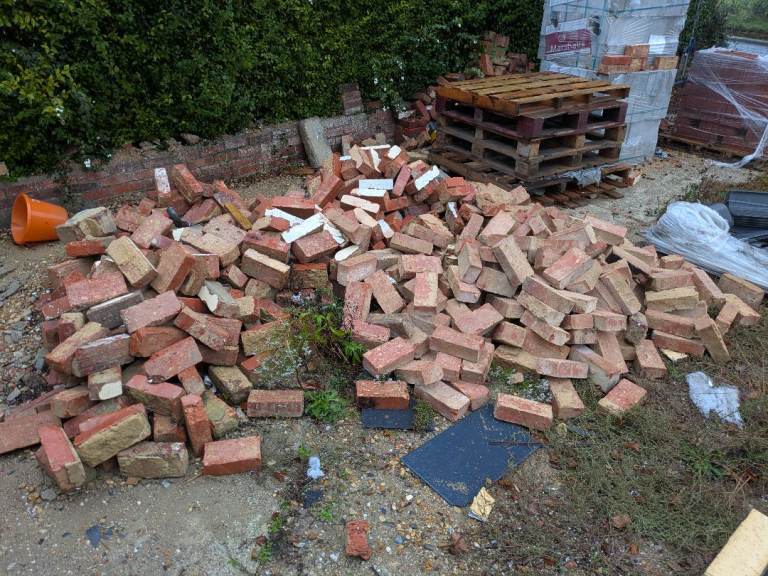 Reclaimed Wire Cut Bricks