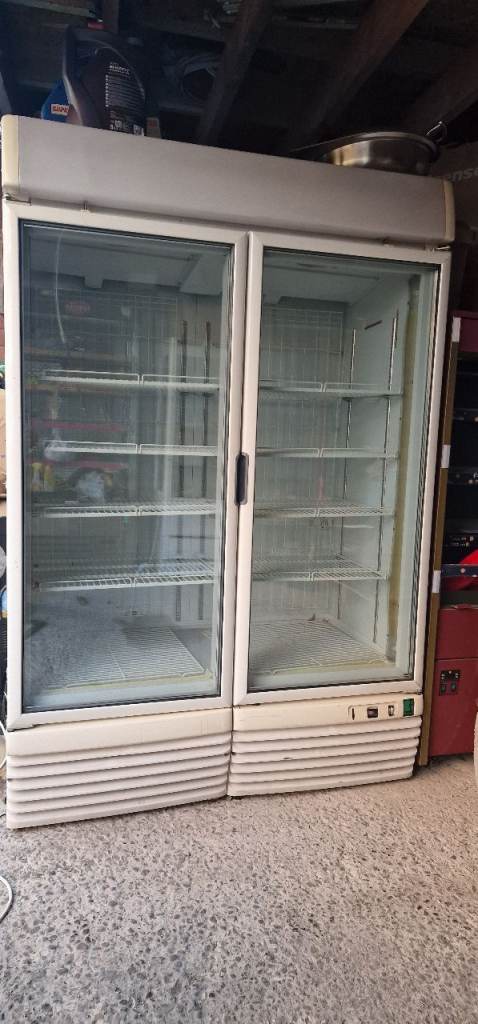 TORNADO ISA COMMERCIAL DOUBLE DOORS DISPLAY FREEZER FULLY WORKING EXCELLENT CONDITION 
