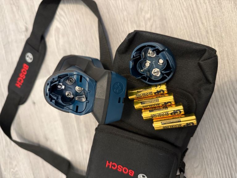 Bosch D-Tect 120 Professional Wall Scanner – Like New + Case