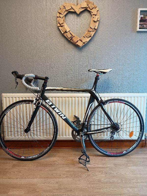 Btwin FC 700 full carbon road bike 