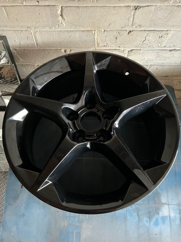 17” Vauxhall alloy wheels 
