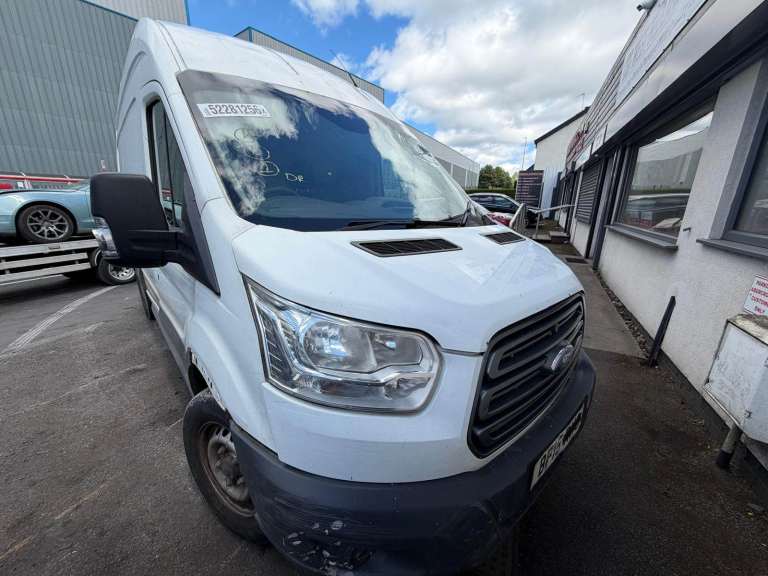 2015 FORD TRANSIT 2.2 TDCI 125PS H3 VAN BREAKING FOR PARTS