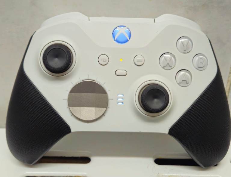 Xbox Elite Series 2 only wireless conection