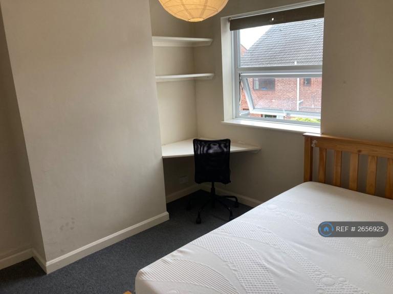 3 bedroom house in Dover Street, Southampton, SO14 (3 bed) (#2656925)