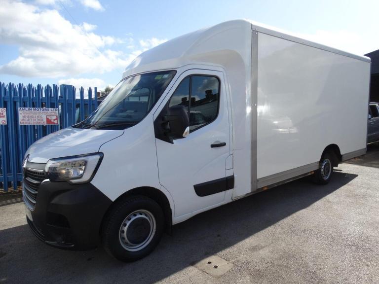 RENAULT MASTER 2.3 dCi ENERGY 35 Business Platform Cab FWD LWB Euro 6 (s/s) 2dr