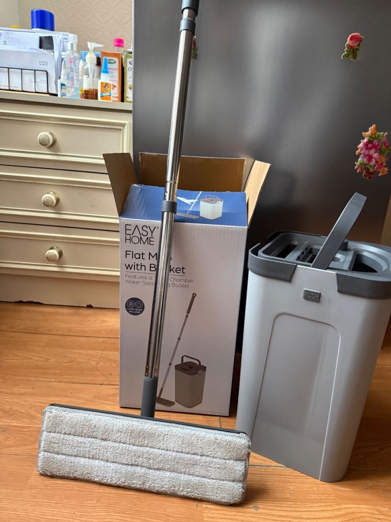 Flat mop with bucket ( Home Easy )