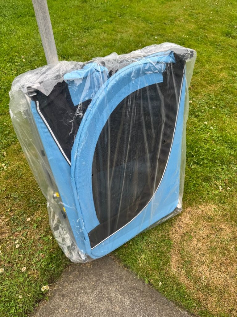 Pet carrier 