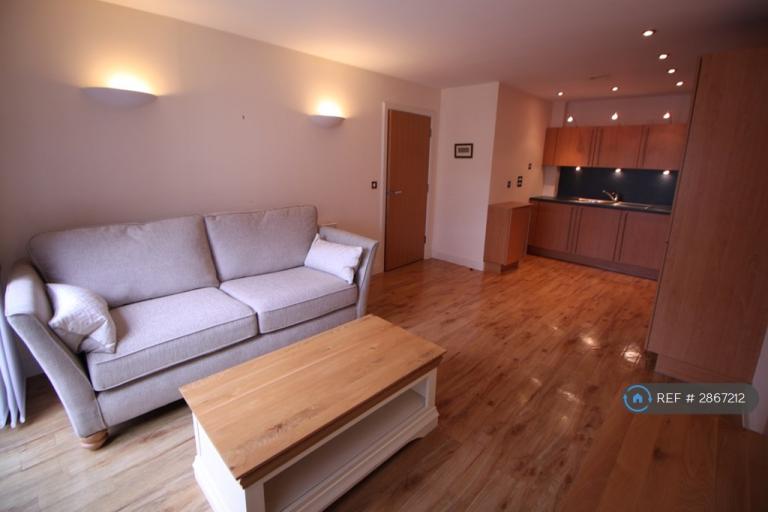2 bedroom flat in Browning Street, Birmingham, B16 (2 bed) (#2867212)