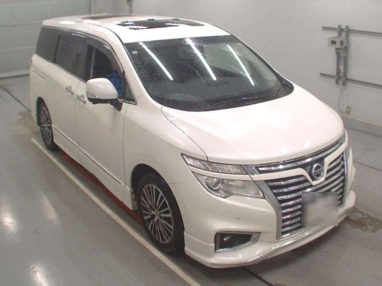 2015 Nissan Elgrand ELGRAND 2.5 AUTO 250 HIGHWAY STAR 7 SEATER MPV Petrol Automatic