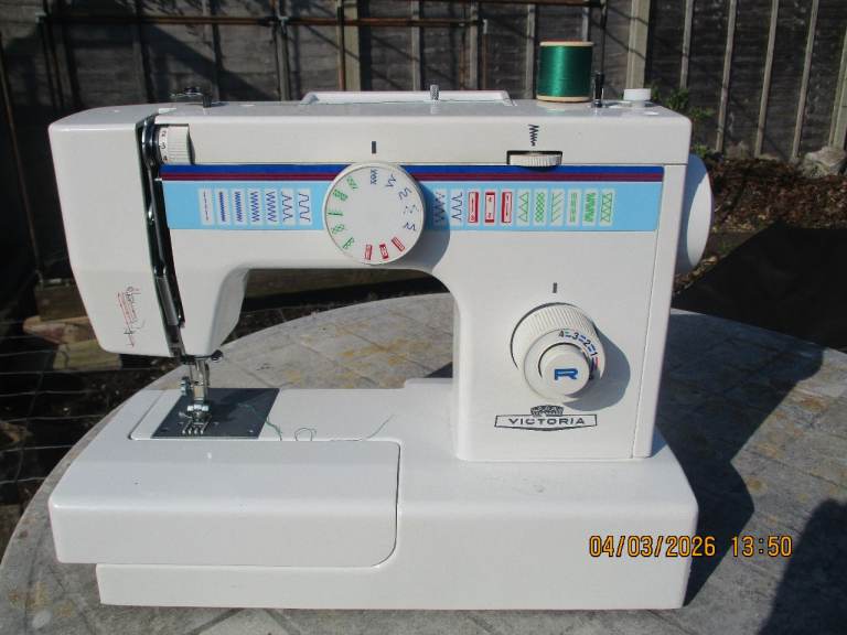 Sewing Machine Victoria