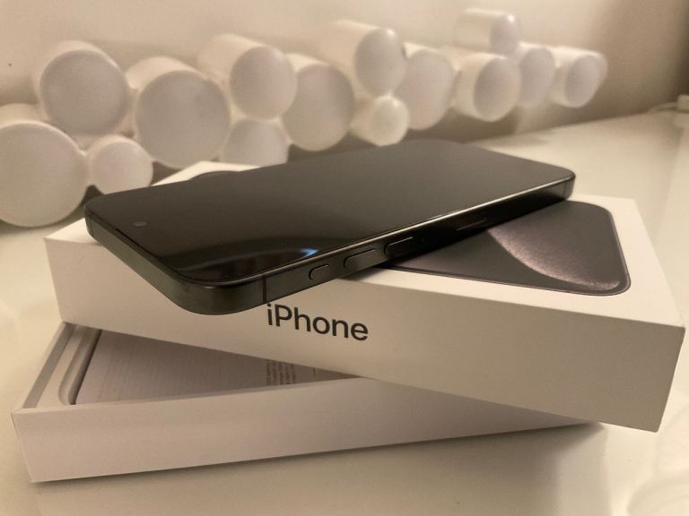 iPhone 15 pro max 256gb unlocked 