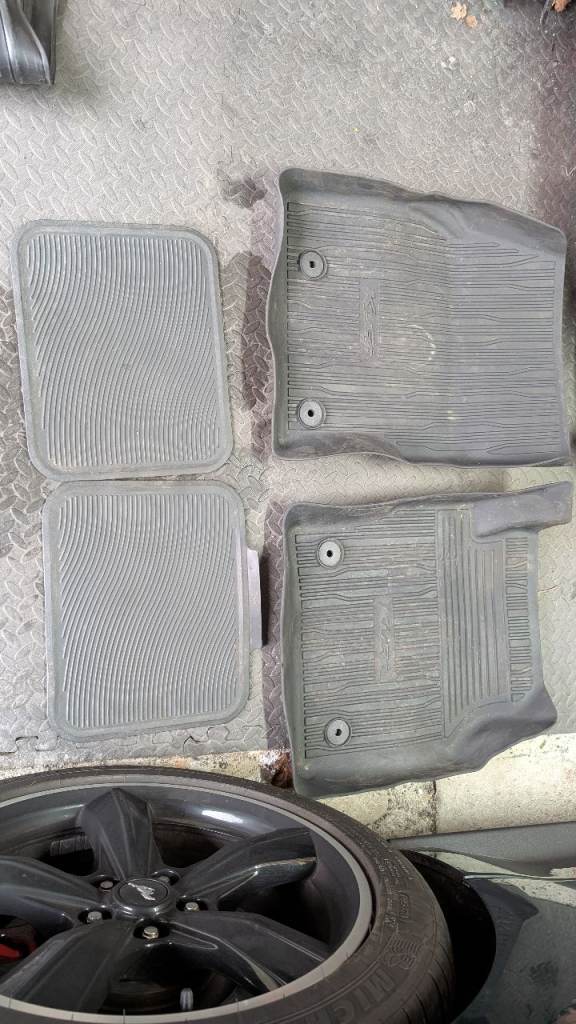 Ford Kuga rubber mats 