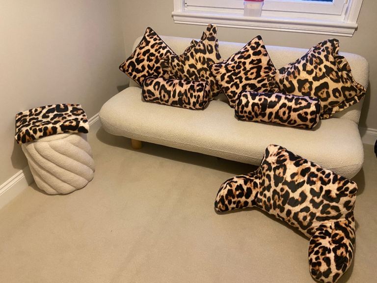 Leopard print accessories 