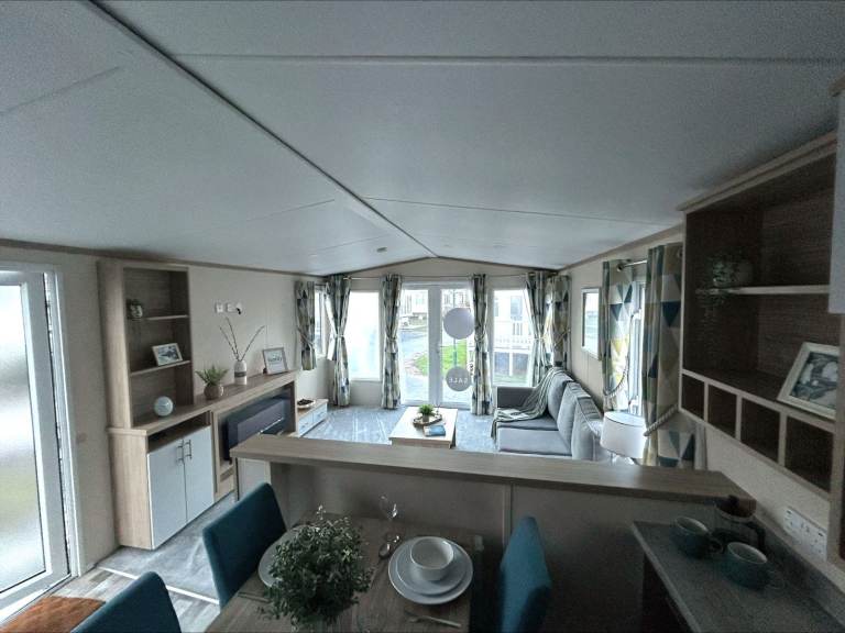 Amazing Pre-Loved Holiday Home | Abbots Salford Holiday Park