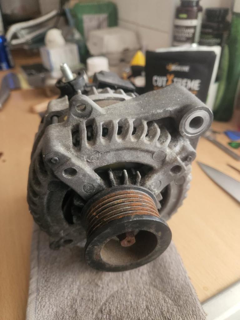 Jaguar XF 5.0 V8 Alternator 