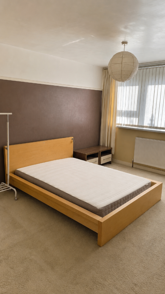 Large Double Room in Spacious Cosham Maisonette – Bills Included – Ideal for QA / IBM / Commuters