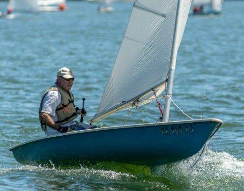 Small Sailing Dinghy – Blue Hull, Good Condition
