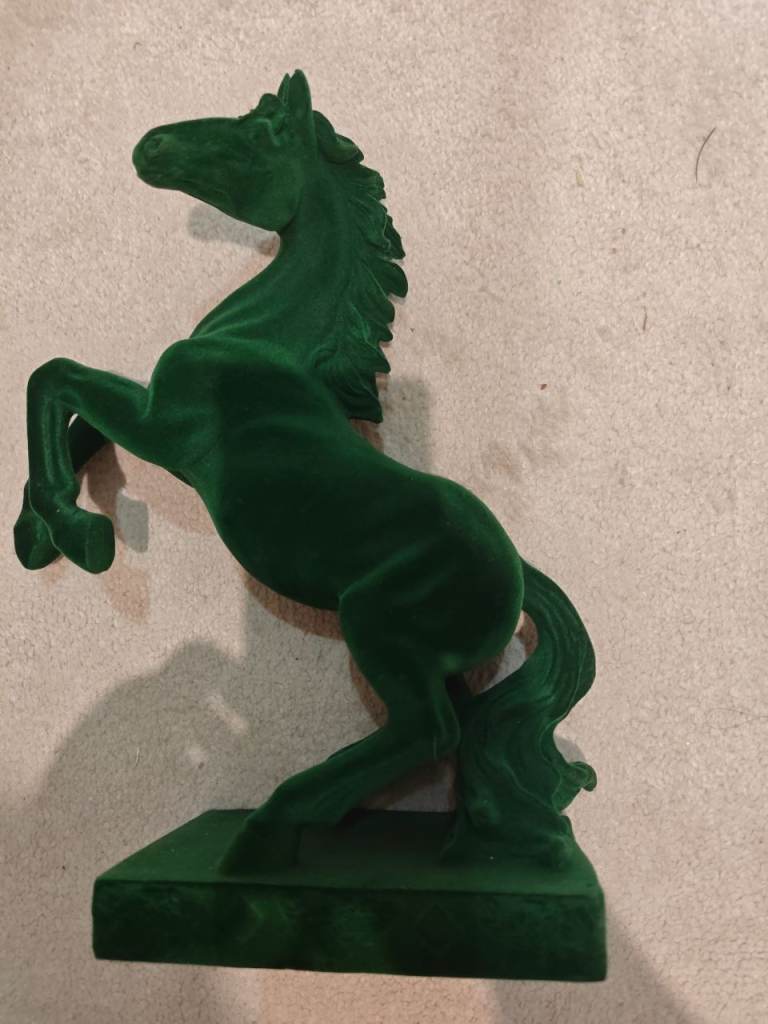 Green lloyds bank Flocked Horse Ornament / Figurine - Good Condition