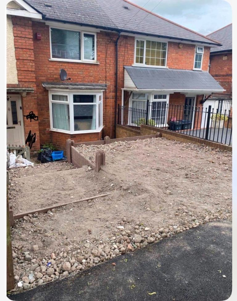 3 bed house B23