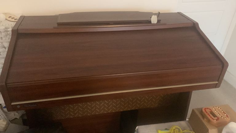 Electric Japanese Piano in good condition for sale