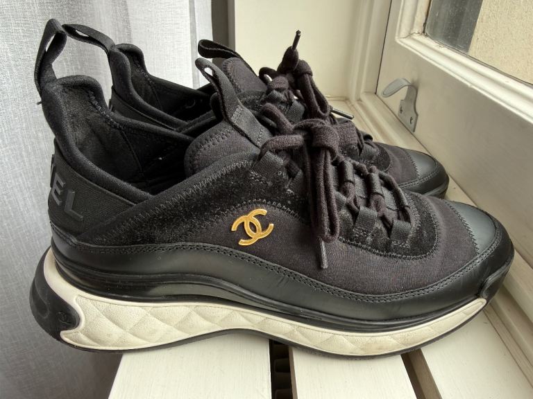 CHANEL 