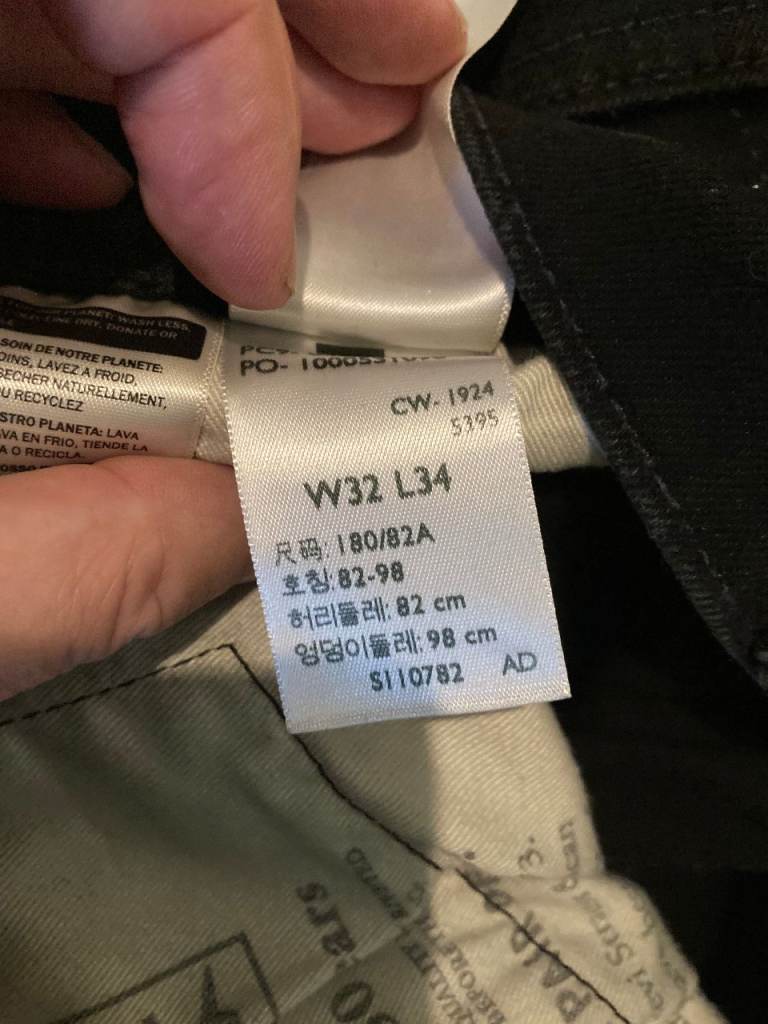 Men's black Levi's Waist 32 Length 34 Excellent condition