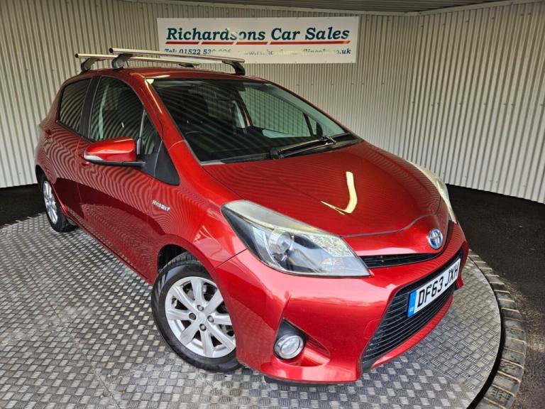 2014 Toyota Yaris 1.5 VVT-h Icon Plus Hatchback 5dr Petrol Hybrid CVT Euro 5 (101 ps) Hatchback P...