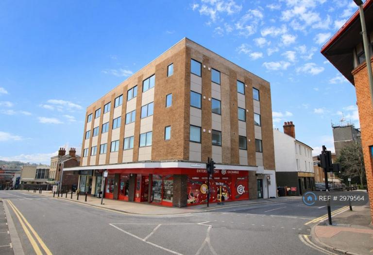 1 bedroom flat in Norwich House, Guildford, GU1 (1 bed) (#2979564)