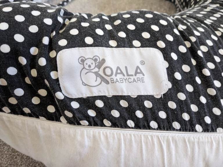 Good quality nursing pillow with cotton removable cover