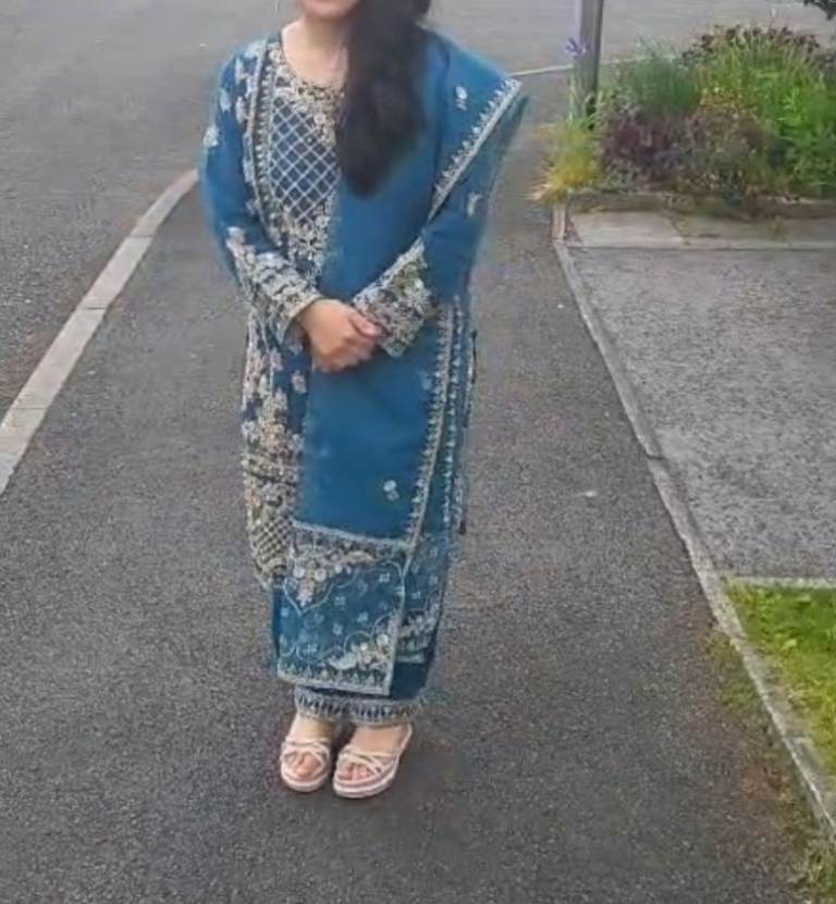 Hoorain. 3pc Suite.  Organza Suite. Beautiful Embroidered Suite.