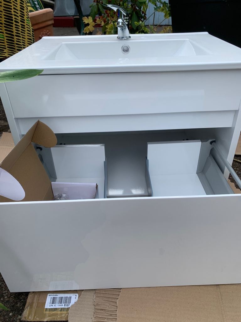 Wall Hung White Sink & Vanity unit  BRAND New Reduced