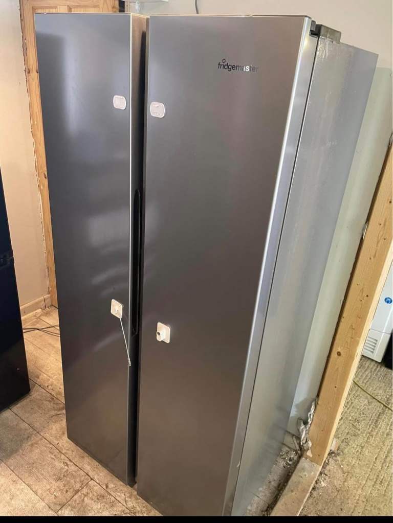 Hotpoint Fridge Freezer – Silver, Good Condition