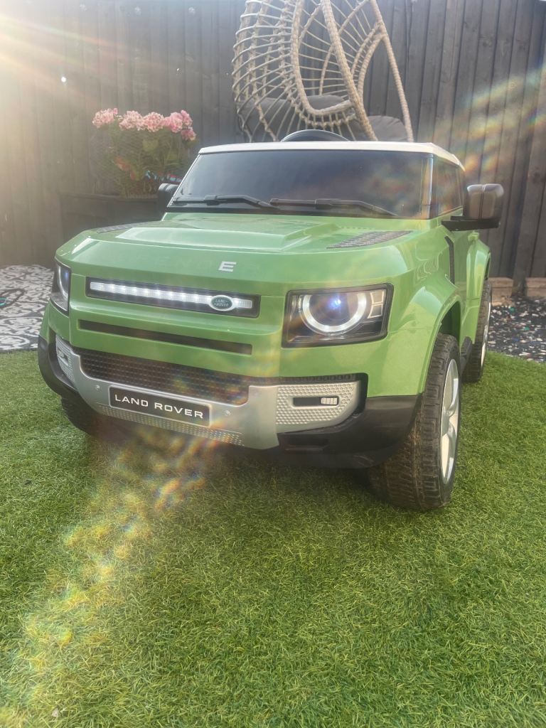 Kids Land Rover defender ride on