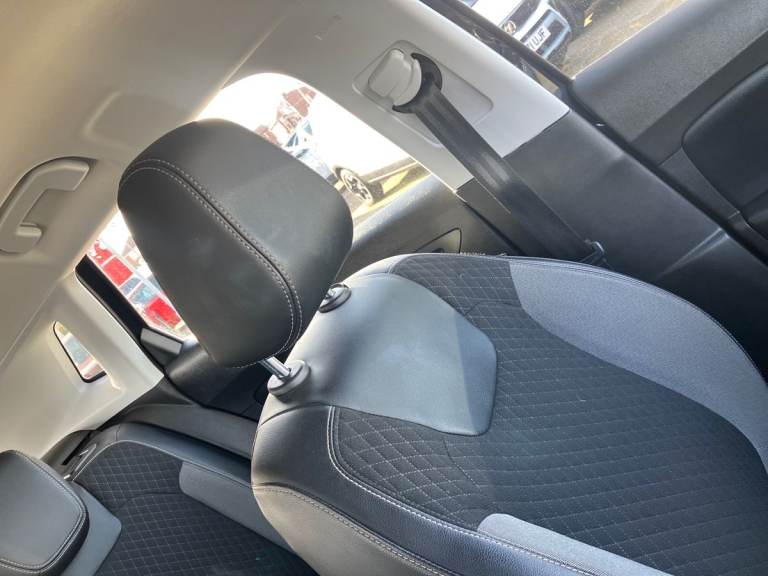 2020 Vauxhall Grandland X 1.2 Turbo Sport Nav 5dr Hatchback PETROL Manual