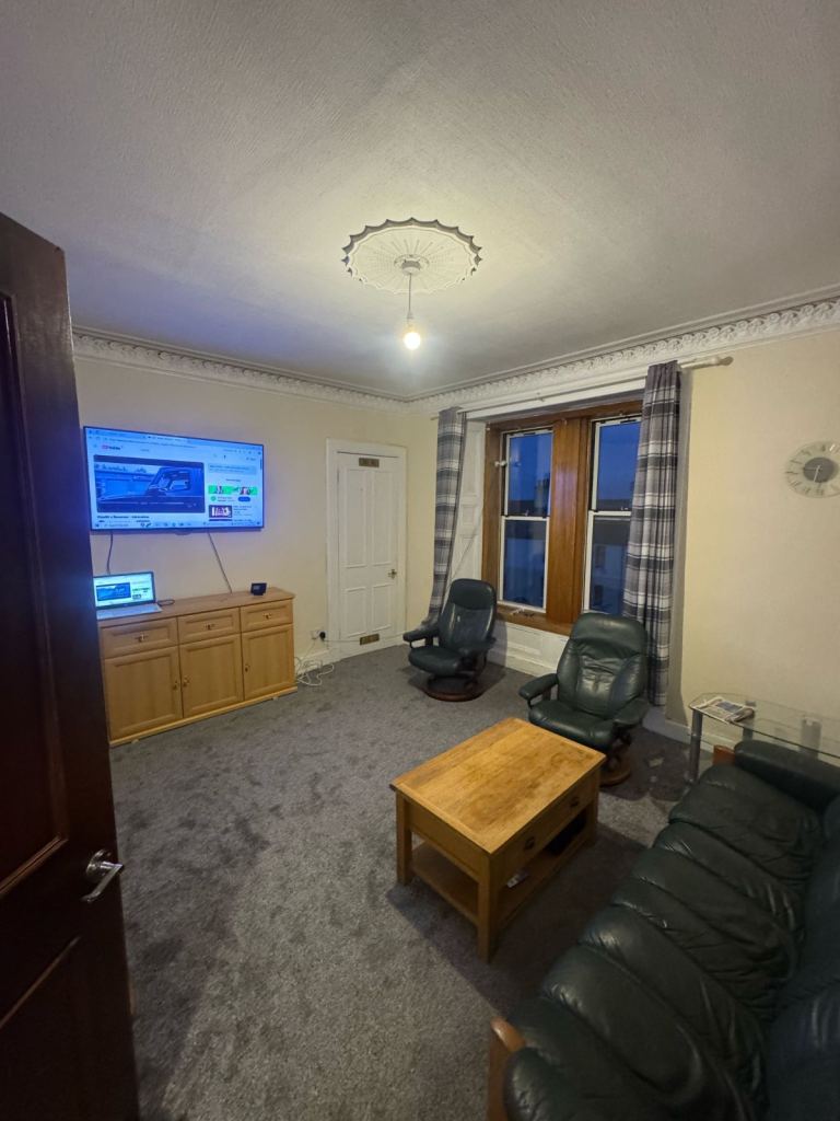 Two bed flat to rent Clepington Rd Dundee 