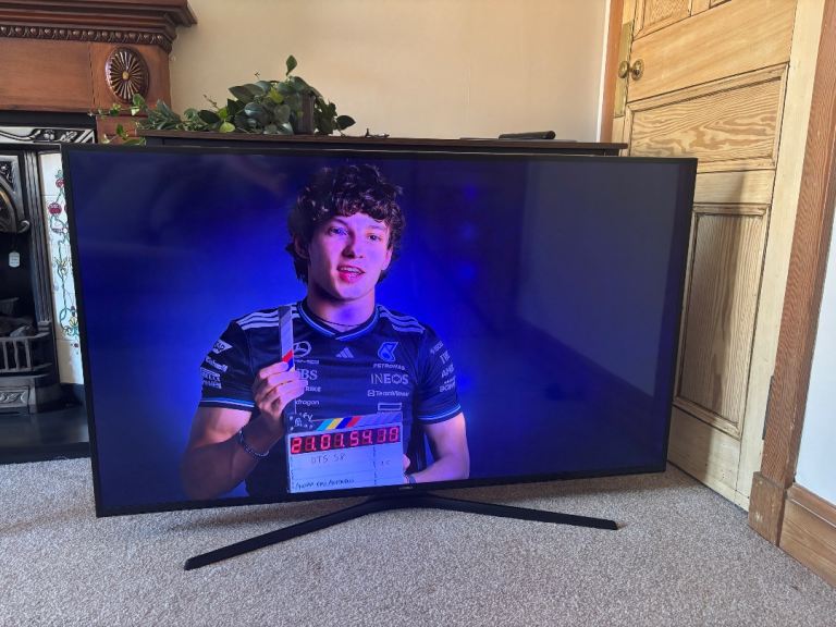 Samsung 60” LCD TV with backlight issue (See Photos and Description)