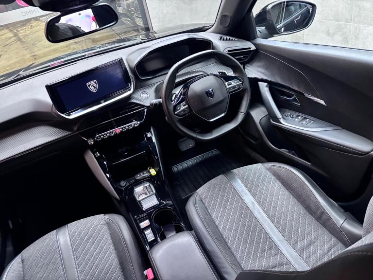  Peugeot 2008 1.2 PureTech Allure EAT Euro 6 (s/s) 5dr Petrol Automatic