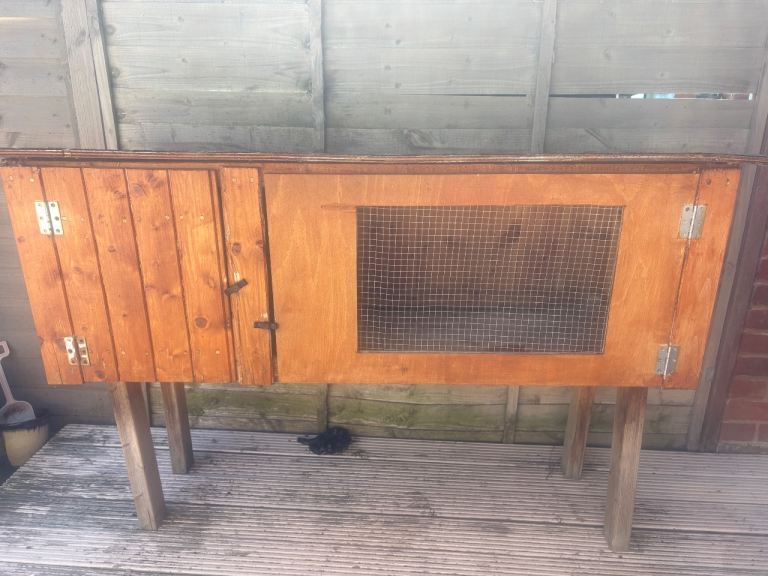 Rabbit hutch 