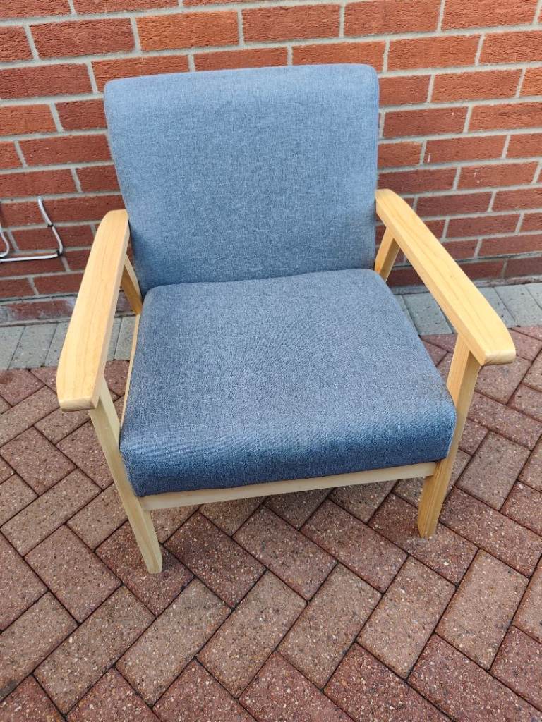 Occasional chair for sale in excellent condition 