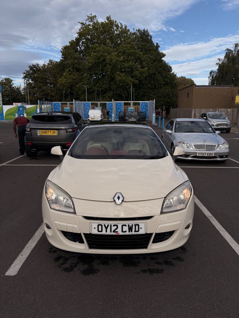 Renault, MEGANE Floride N°1274/1600 Convertible, 2012, Manual, 1397 (cc), 2 doors