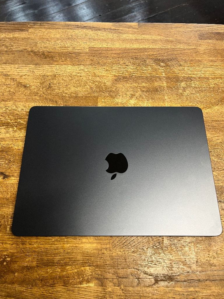 Apple MacBook Air M2 13.6-inch 2022 8C-CPU 8C-GPU 3.49GHz 8GB RAM 256GB SSD Midnight Blue Logic Pro 