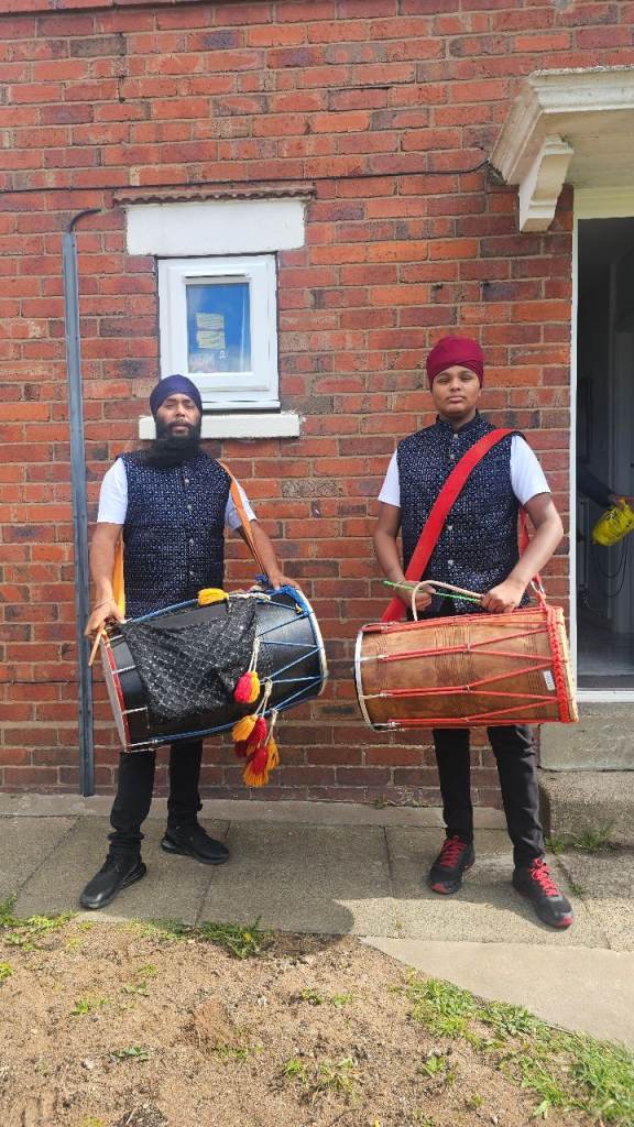Dhol players