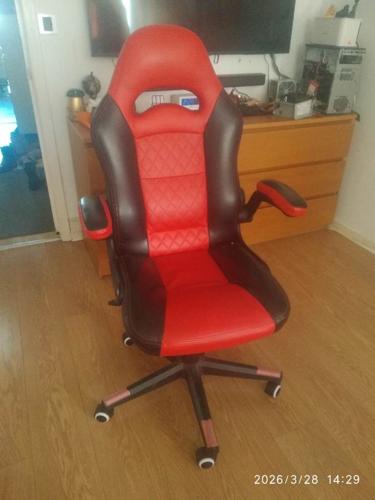 Gaming chair 