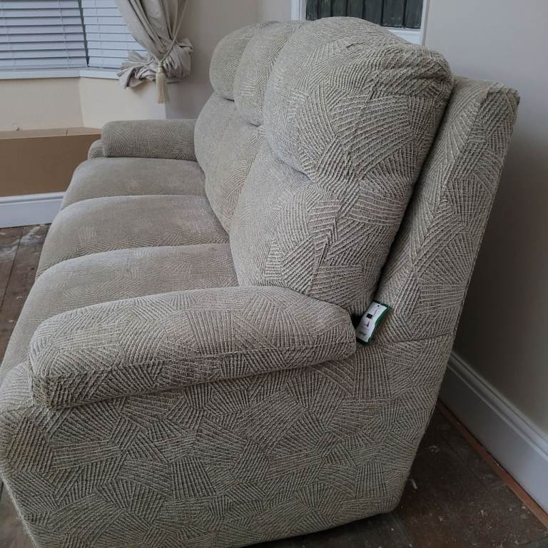 3 seater sofa. Good condition 